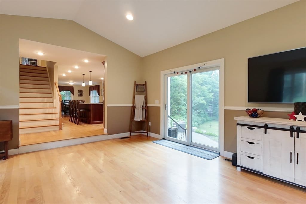 391 Main St, Townsend MA 01474 photo 15
