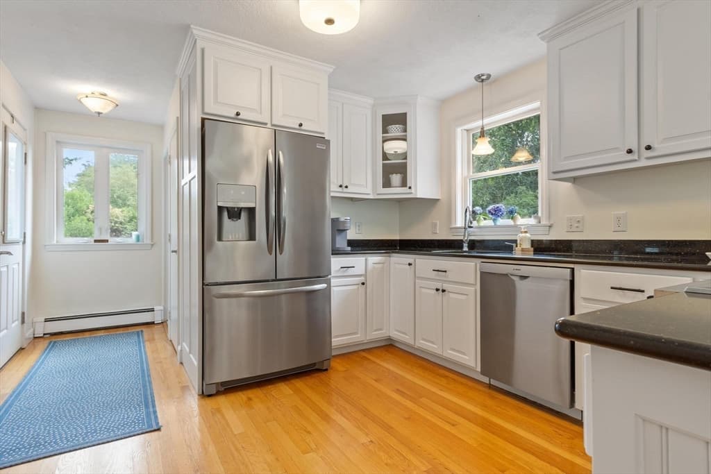 82 Pine Street, Newton MA 02465 photo 17