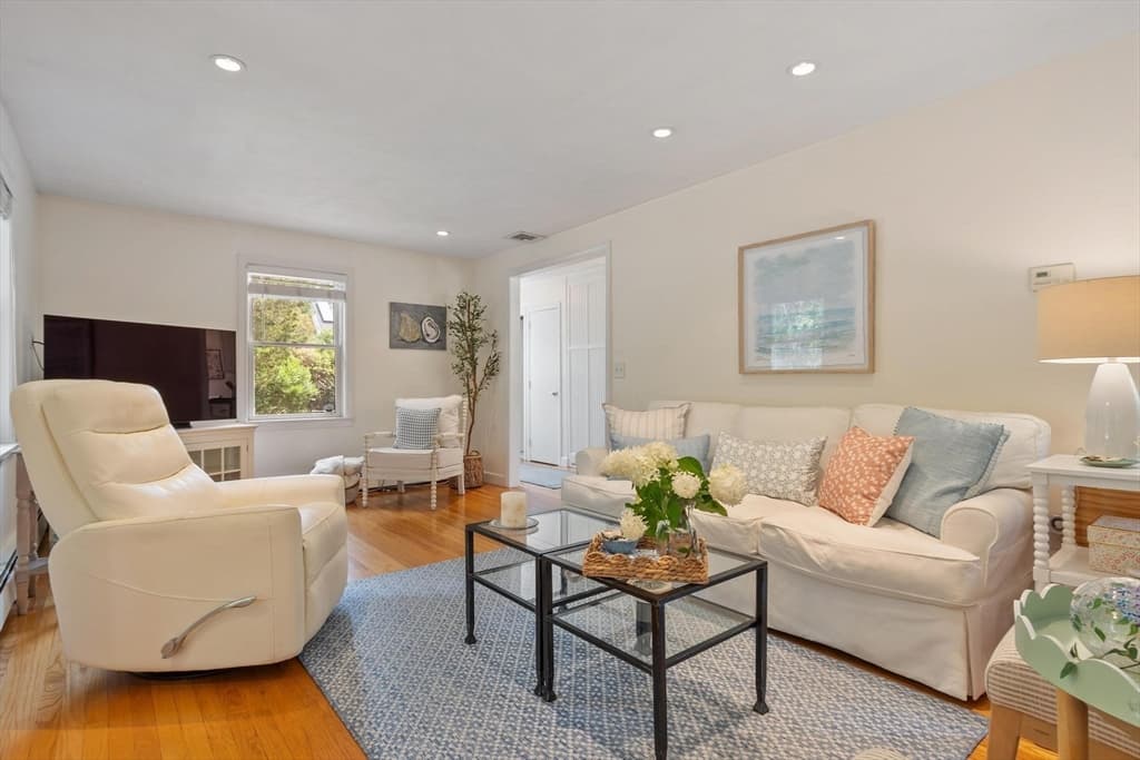 82 Pine Street, Newton MA 02465 photo 12