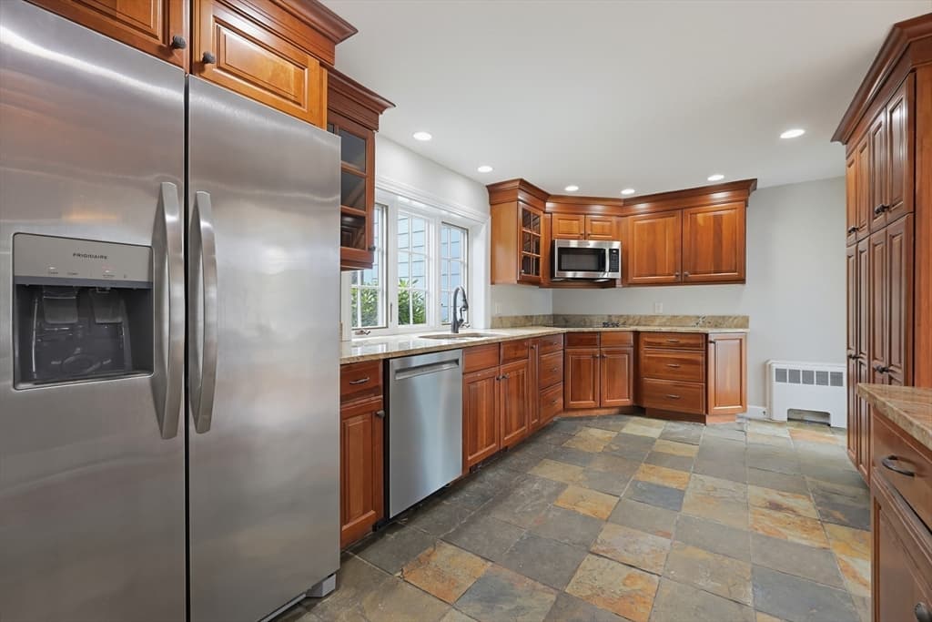 57 Bullard St, Norwood MA 02062 photo 12