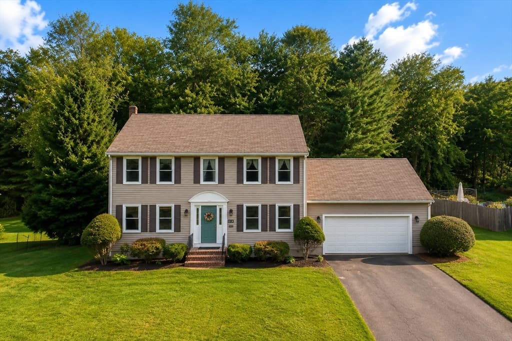 239 Presidential Dr, Abington MA 02351