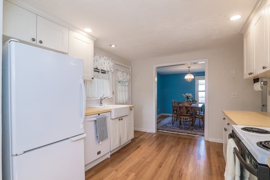 202 Jackson St, Northampton MA 01060 photo 12