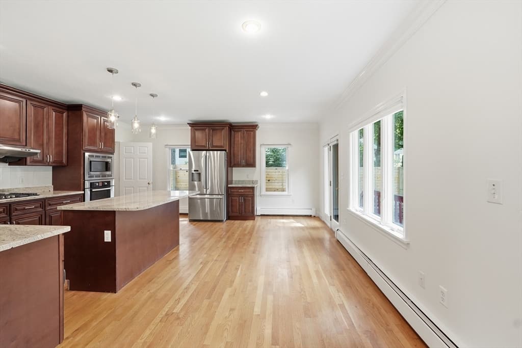 8 Wilson St, Wellesley MA 02482 photo 7