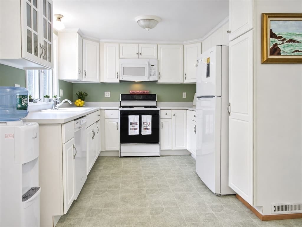 17 Cooper Rd, Falmouth MA 02536 photo 8