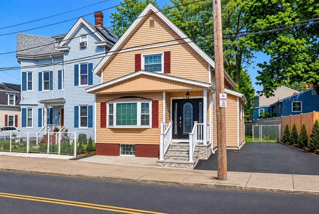 47 Chestnut St, Lynn MA 01902 photo 2