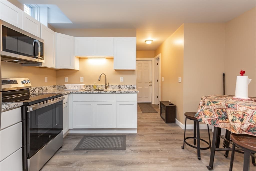 521 Kempton St, New Bedford MA 02740 photo 6