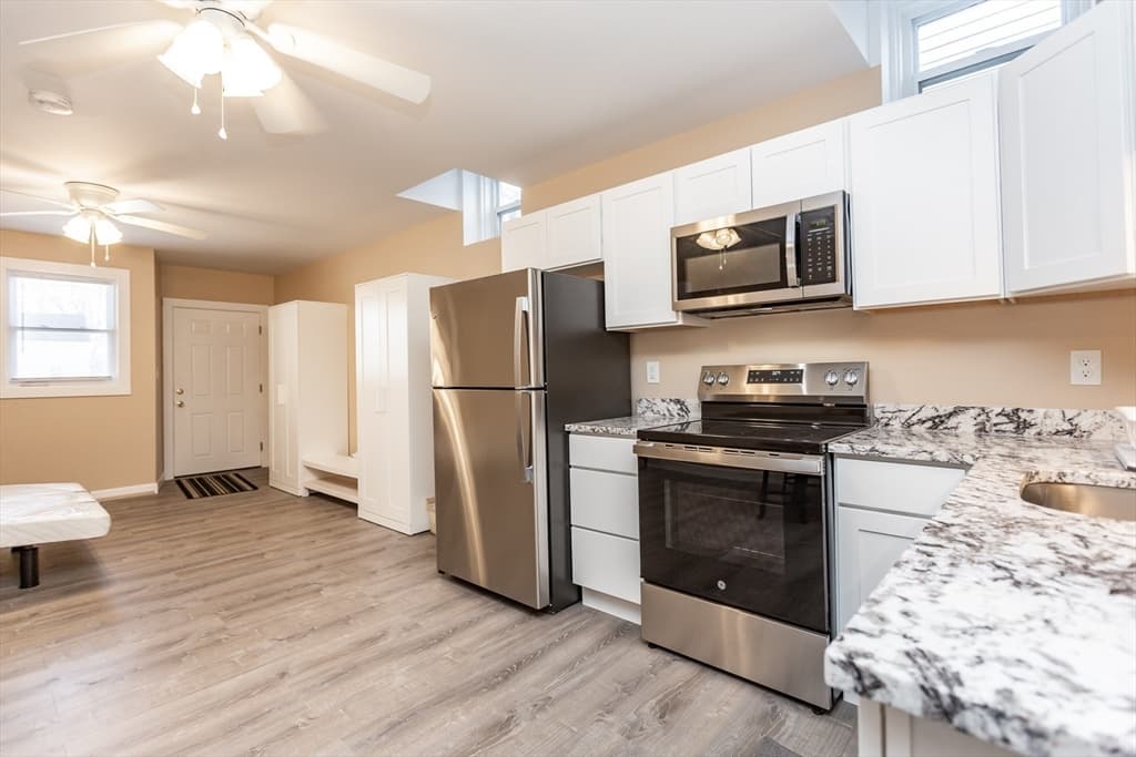 521 Kempton St, New Bedford MA 02740 photo 3