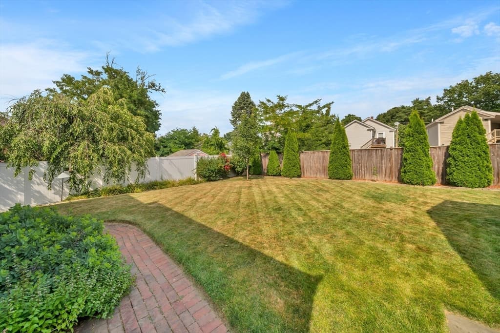 21 Leroy Ave, Haverhill MA 01835 photo 7