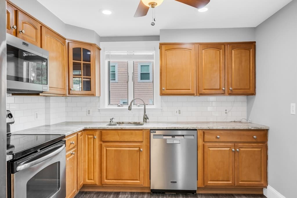 21 Leroy Ave, Haverhill MA 01835 photo 10