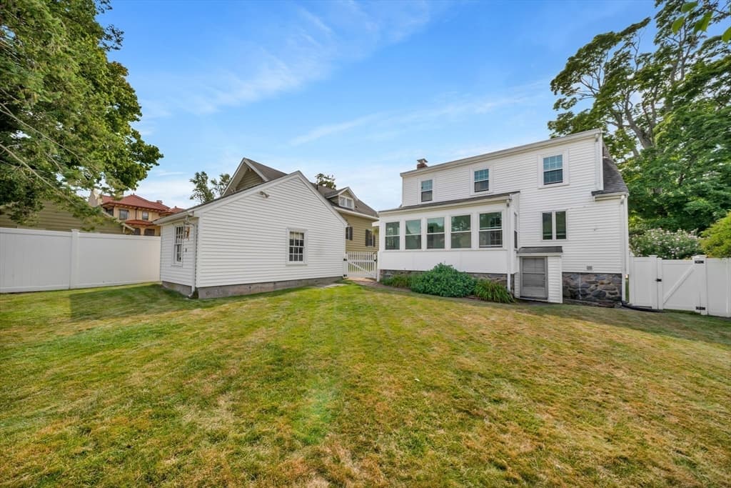 21 Leroy Ave, Haverhill MA 01835 photo 8