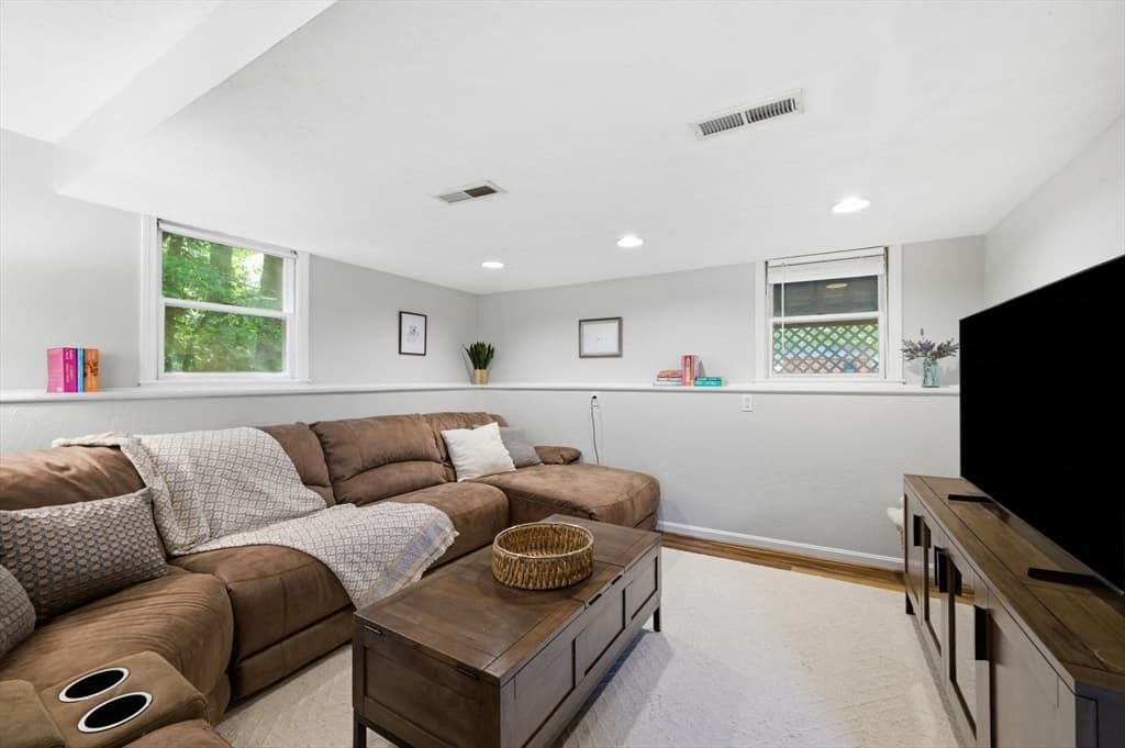 668 Summer St, Rockland MA 02370 photo 23