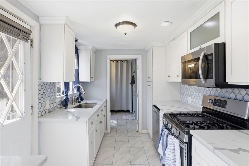 107 Pond St, Rockland MA 02370 photo 16