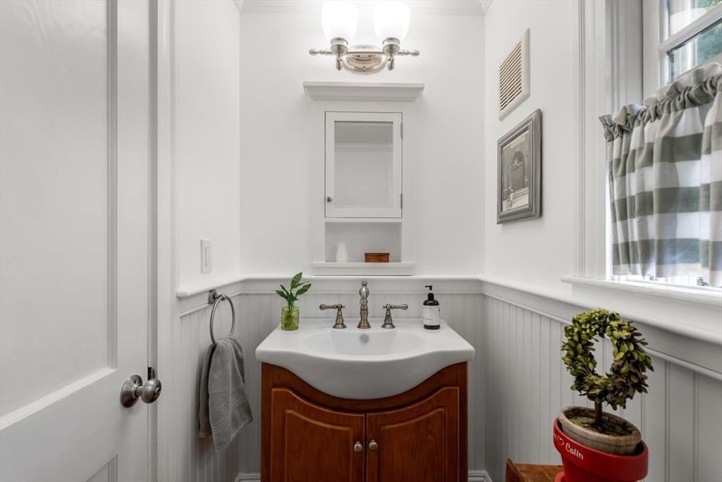 45 Wendell Park, Milton MA 02186 photo 20