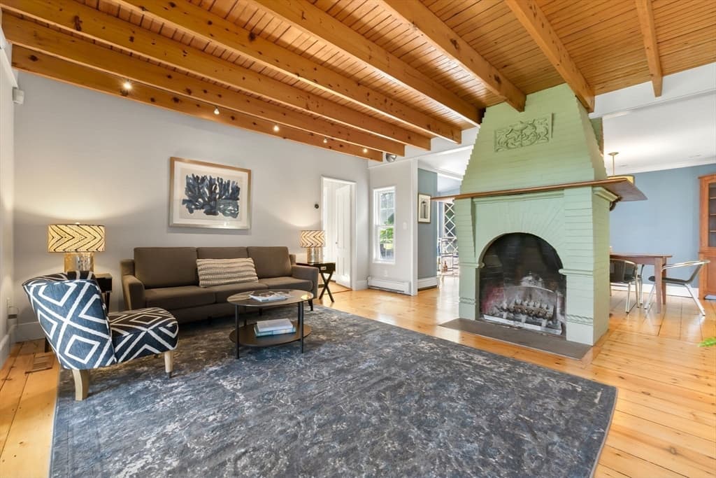6 Pew Ave, Gloucester MA 01930 photo 15