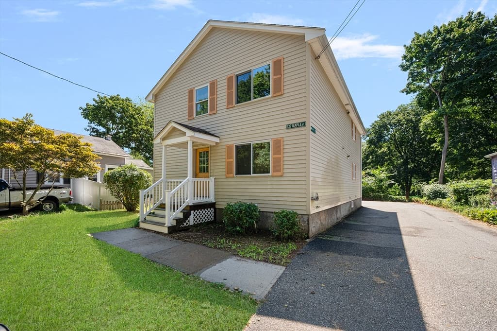 127 Maple St, Attleboro MA 02703 photo 3