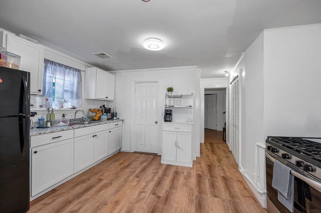 694 Merrimack Street, Lowell MA 01854 photo 9