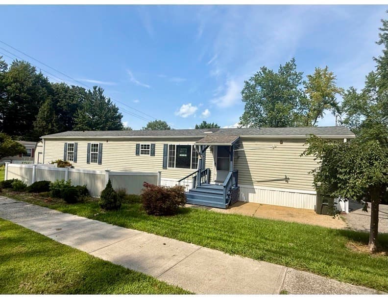 11 Quaboag Valley, Palmer MA 01069 photo 3