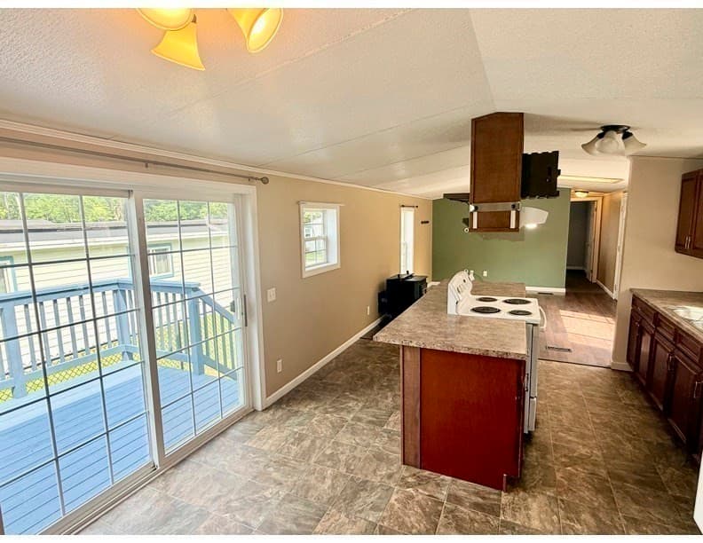 11 Quaboag Valley, Palmer MA 01069 photo 11