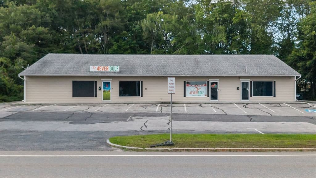 184 W Main Street, Dudley MA 01571