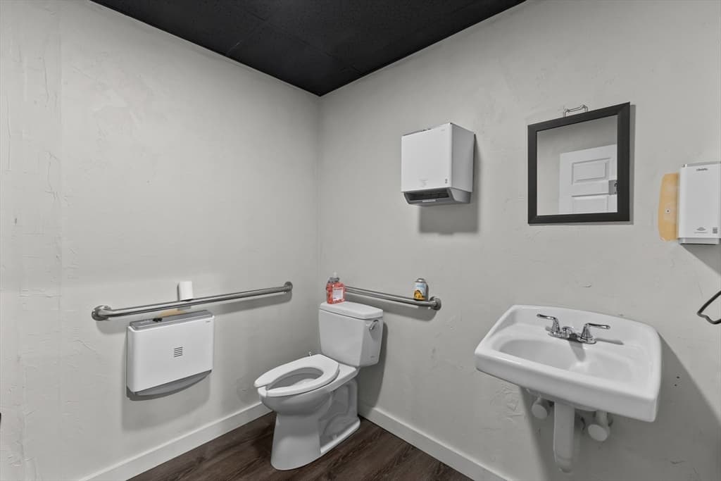 184 W Main Street, Dudley MA 01571 photo 20