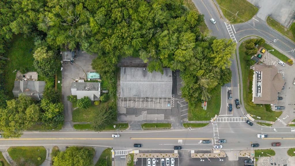 184 W Main Street, Dudley MA 01571 photo 4