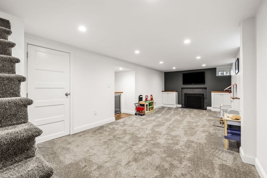 17 Lowell St, Andover MA 01810 photo 19