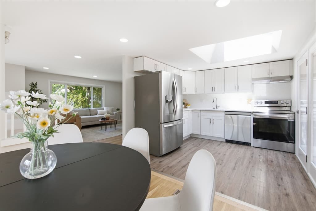 1 Belnap Rd, Boston MA 02136 photo 12