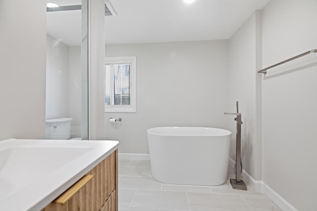 1 Belnap Rd, Boston MA 02136 photo 18