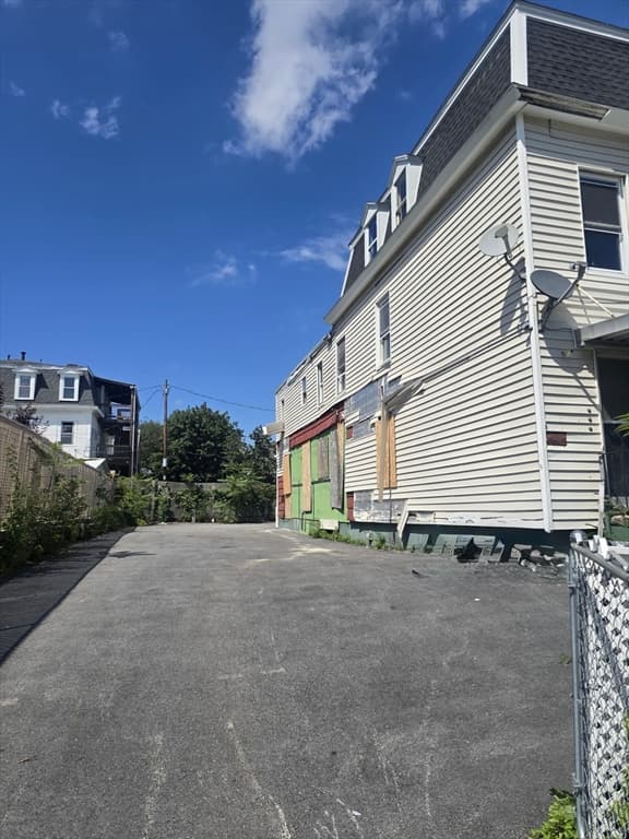 158 Austin St, Worcester MA 01609 photo 4