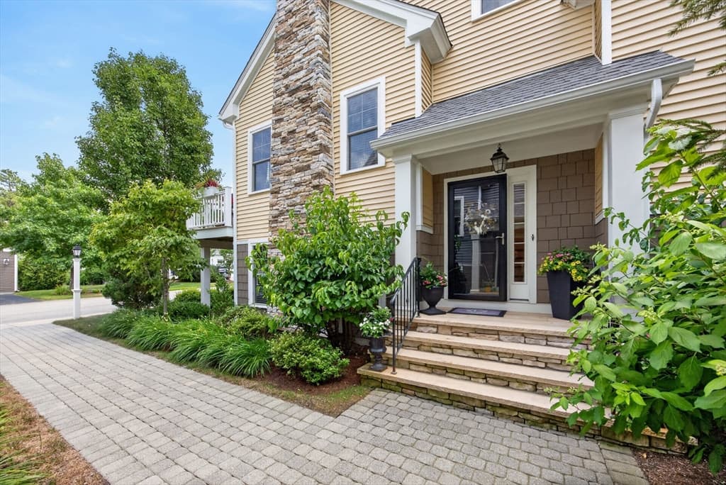 53 Boatwrights Loop, Plymouth MA 02360