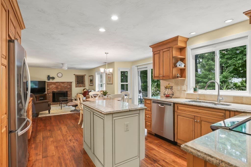 82 Achilles Way, North Attleboro MA 02760 photo 2