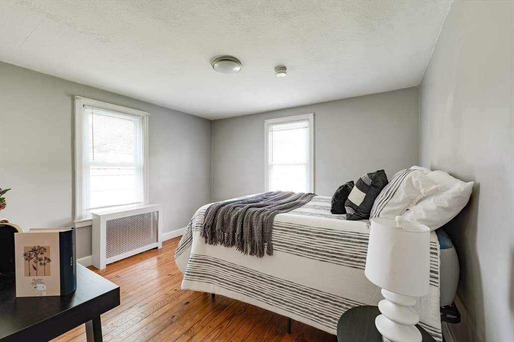41 Park St, Agawam MA 01030 photo 17
