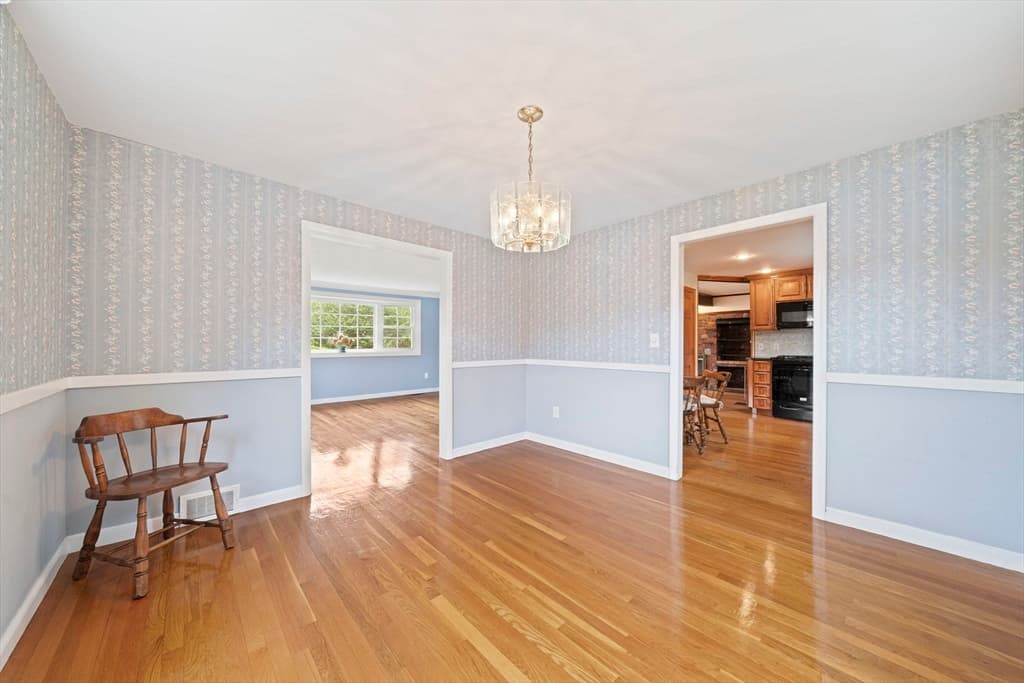 20 Worcester Dr, Norwood MA 02062 photo 4