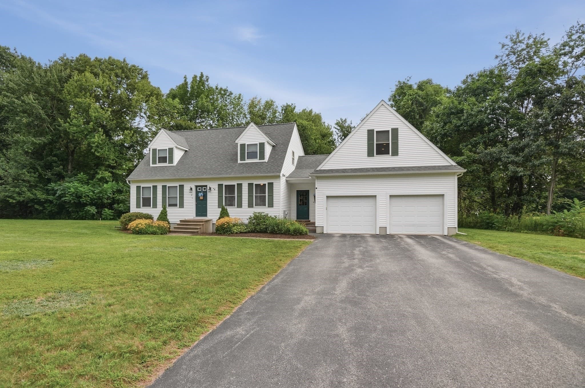 Single Family Residence at 4 Mccann Place, Paxton MA 01612, Paxton, photo 3 of 35