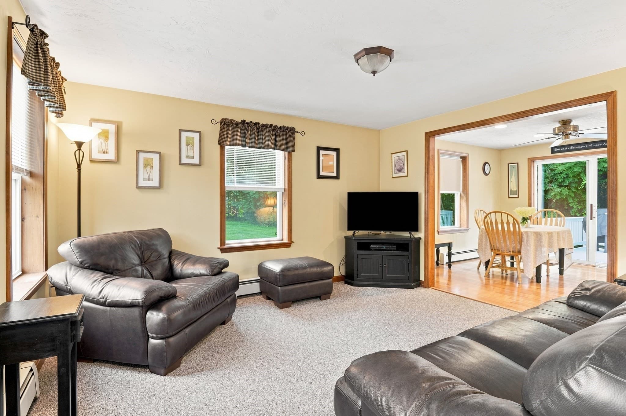 Single Family Residence at 4 Mccann Place, Paxton MA 01612, Paxton, photo 4 of 35