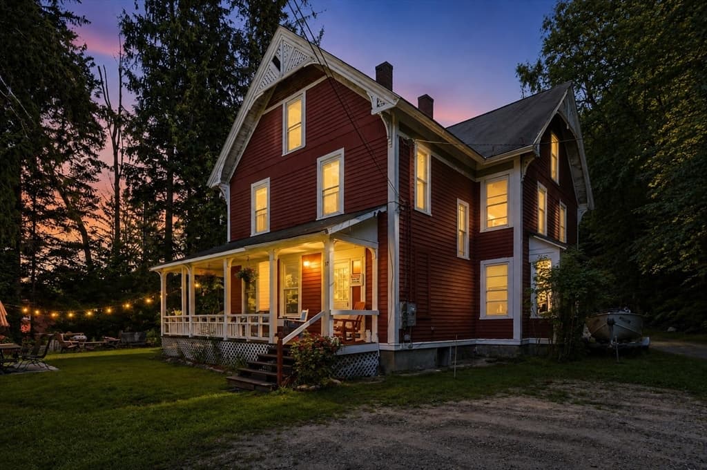 17 Summit Rd, Hardwick MA 01031