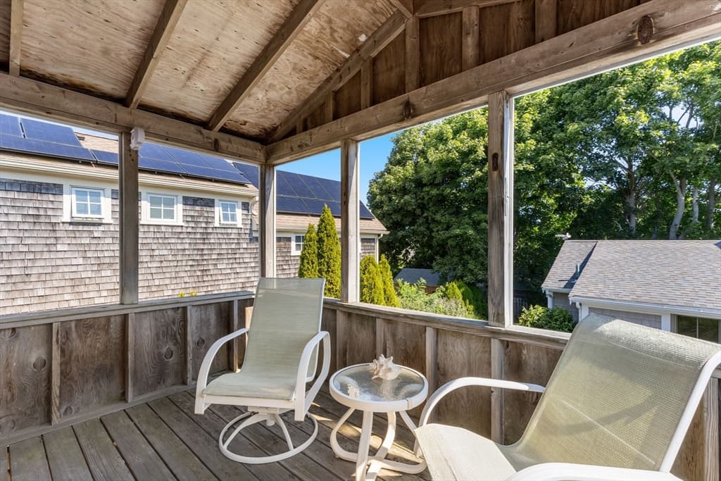 39 Pleasant Street, Provincetown MA 02657 photo 17