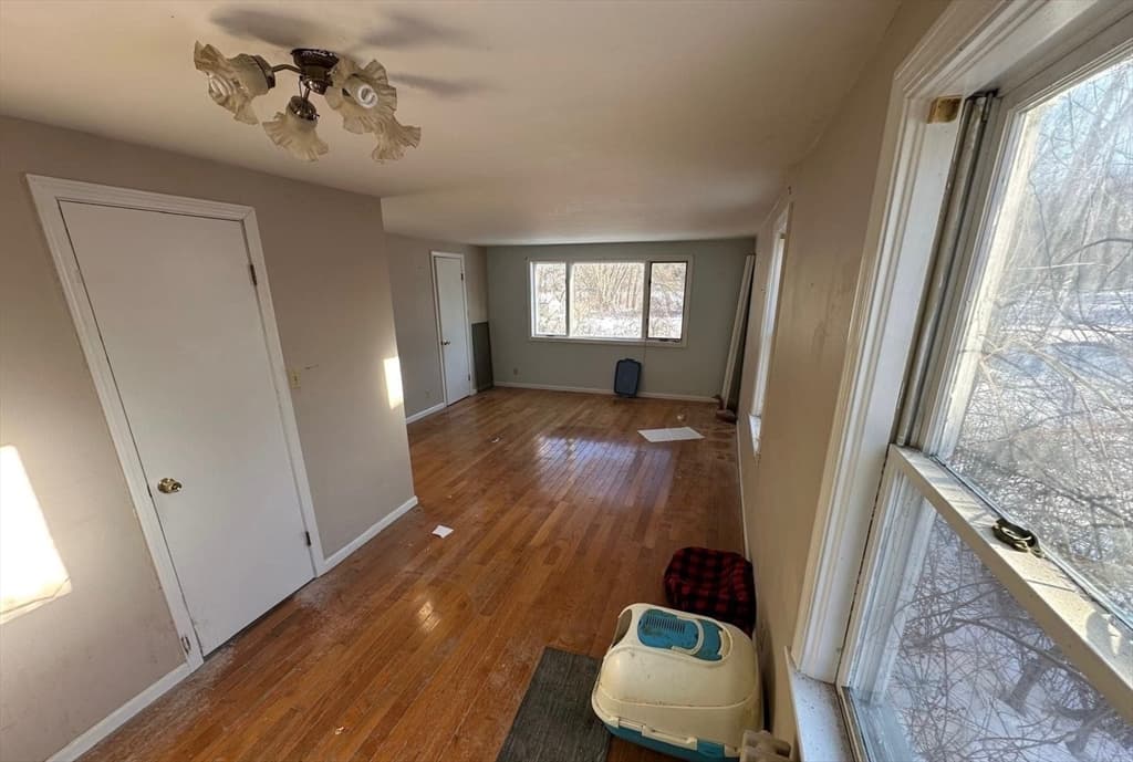 86 Andover St, North Andover MA 01845