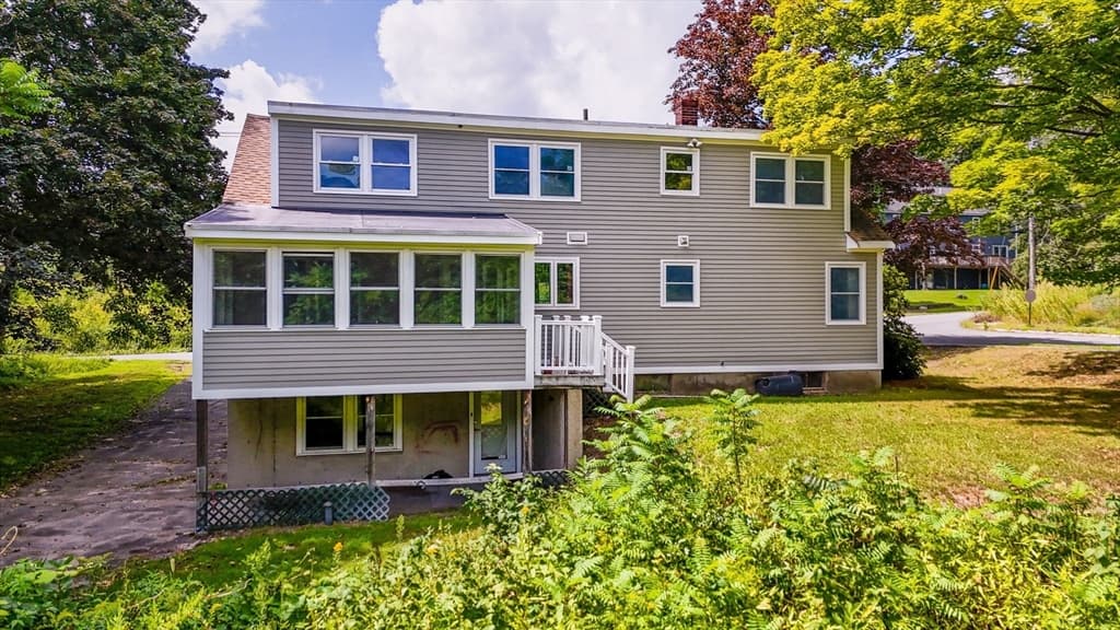 129 Forest St, Haverhill MA 01832 photo 4