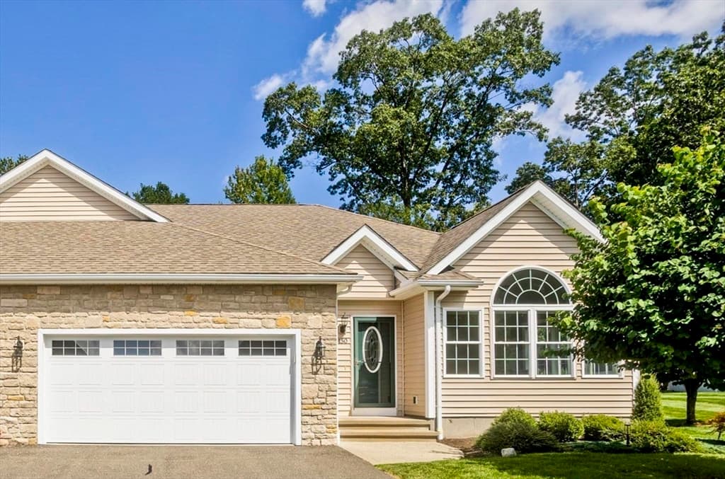 150 Stonybrook Way # 150, South Hadley MA 01075