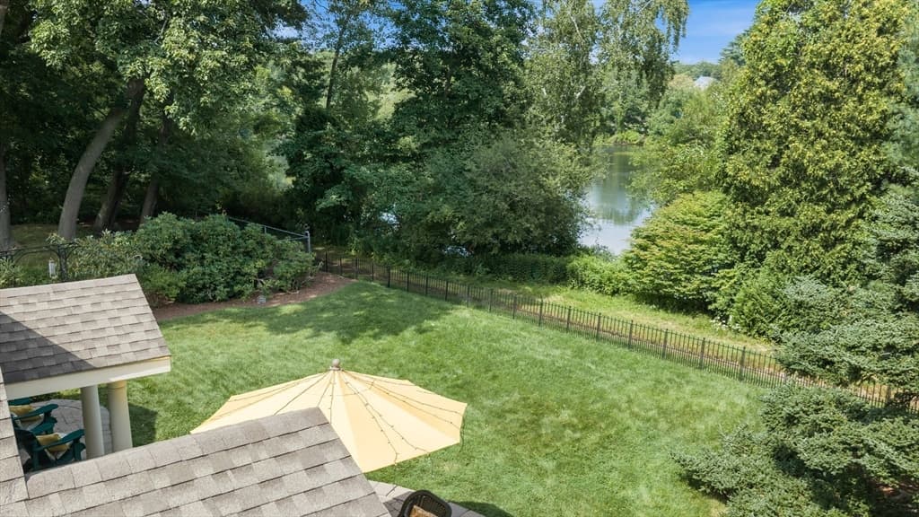 176 Colon St, Beverly MA 01915 photo 3