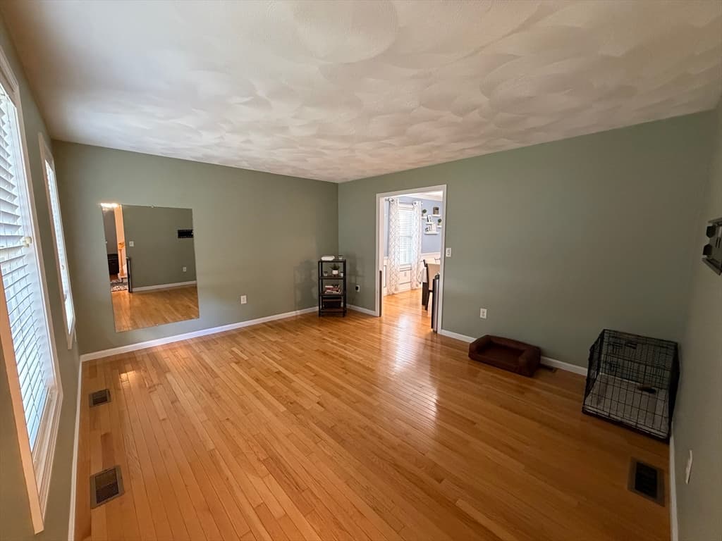 25 Winston Cir, Haverhill MA 01830 photo 4