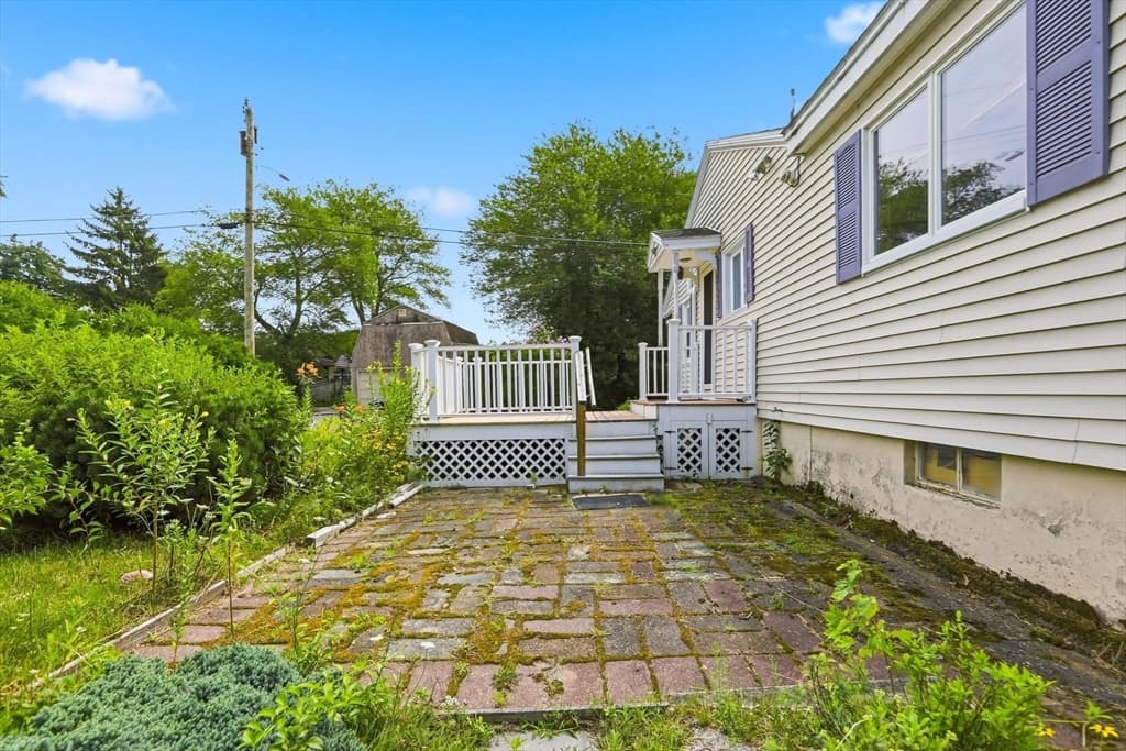 17 Saint James St, Dracut MA 01826 photo 26