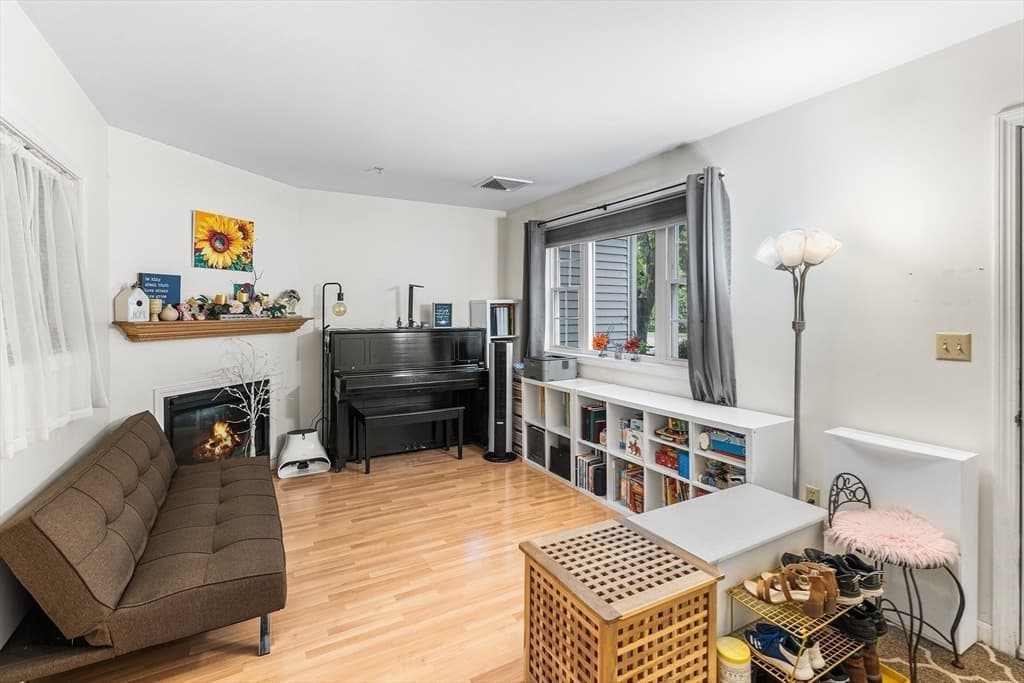 204 Lilac Meadows Way # 204, Ipswich MA 01938 photo 2