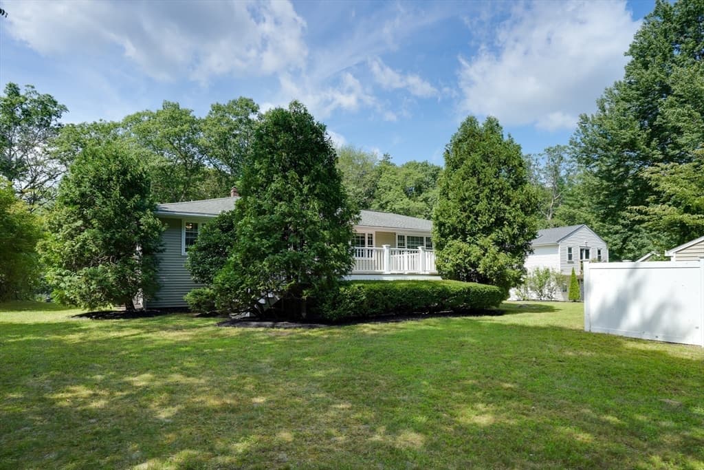 31 Lakeshore Dr, Hudson MA 01749 photo 8