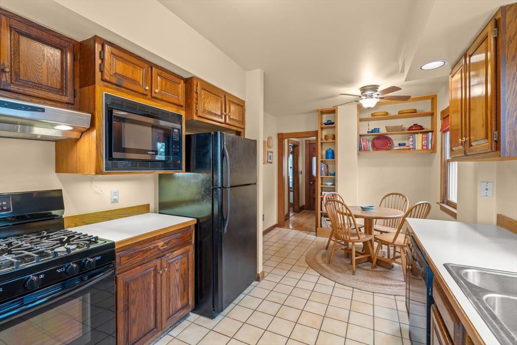 165 E. Lothrop St, Beverly MA 01915 photo 16