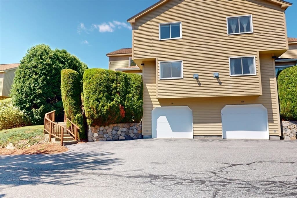 98 Algonquin Tr # 98, Ashland MA 01721
