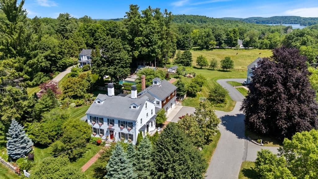 166 Salem Street, North Andover MA 01845