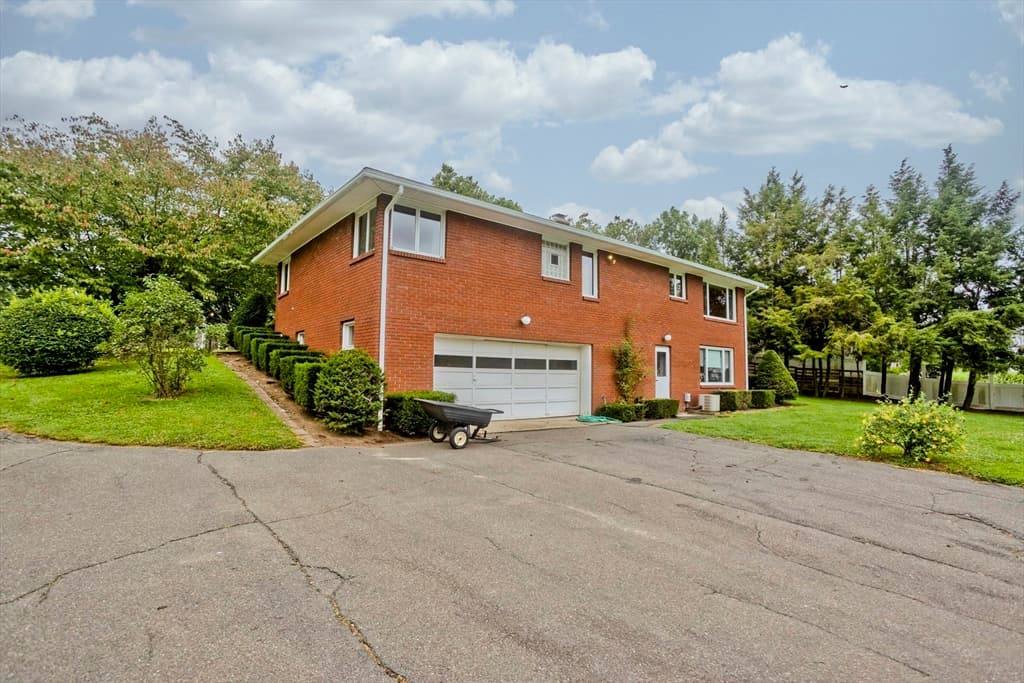 233 Lathrop St, South Hadley MA 01075 photo 42
