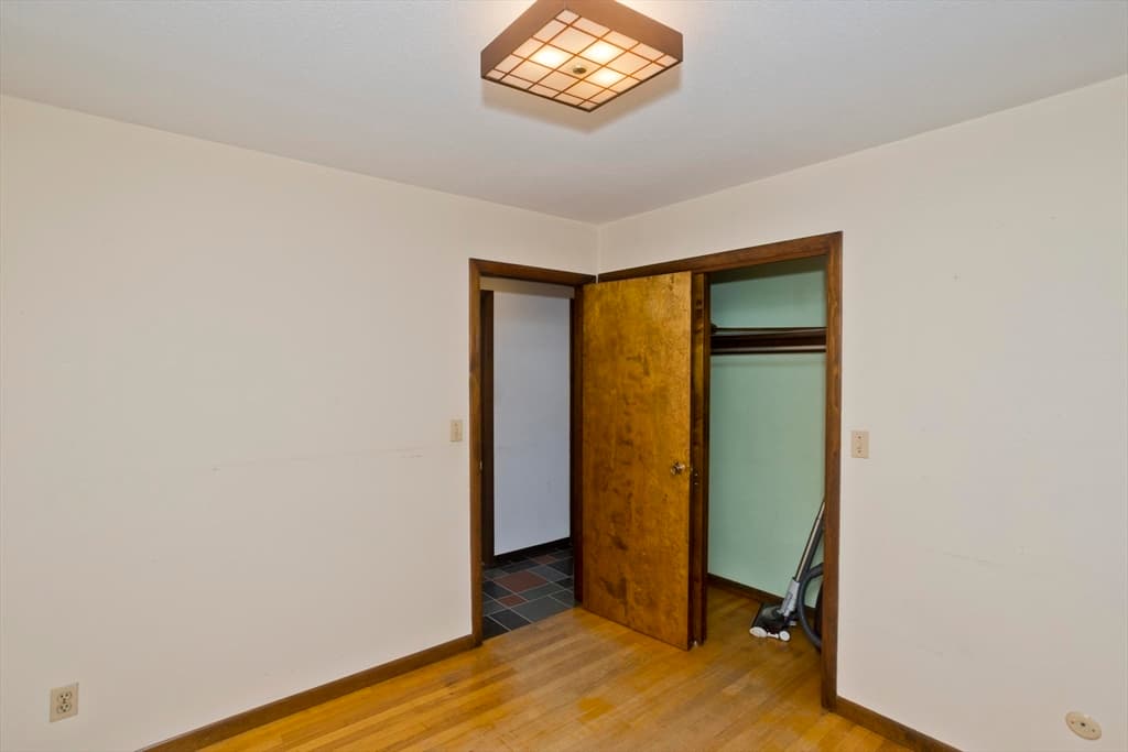 233 Lathrop St, South Hadley MA 01075 photo 20